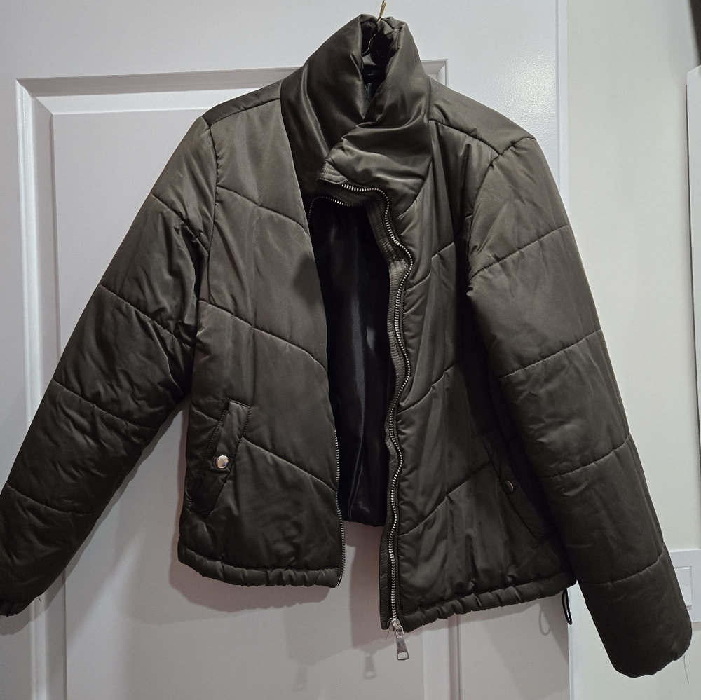 NWOT Romeo + Juliet Puffer Coat